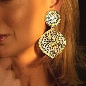 KJL Kenneth Jay Lane Gold‎ Tone Filigree Dangle Clip On Earrings